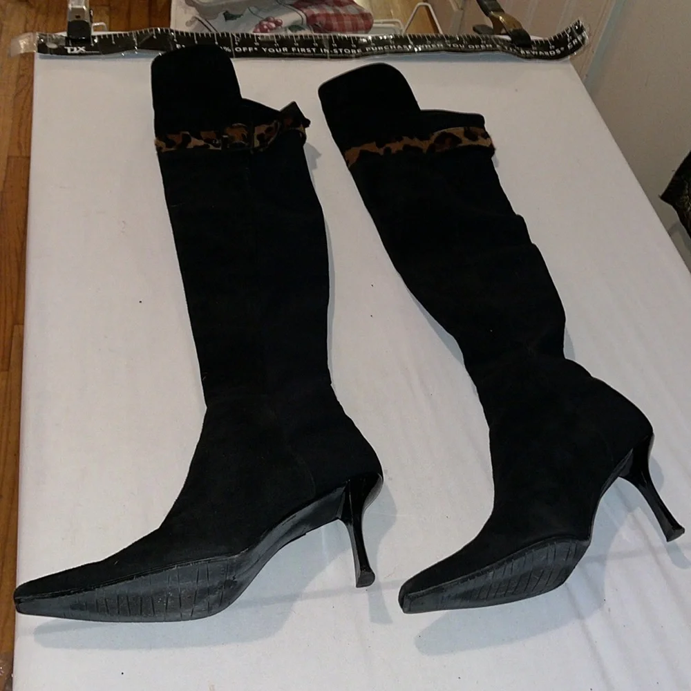 Stuart Weitzman  Size 10 black suede  boots over the knee with stretch